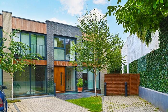 4 Bedroom Property To Rent In Filmer Road, London, SW6