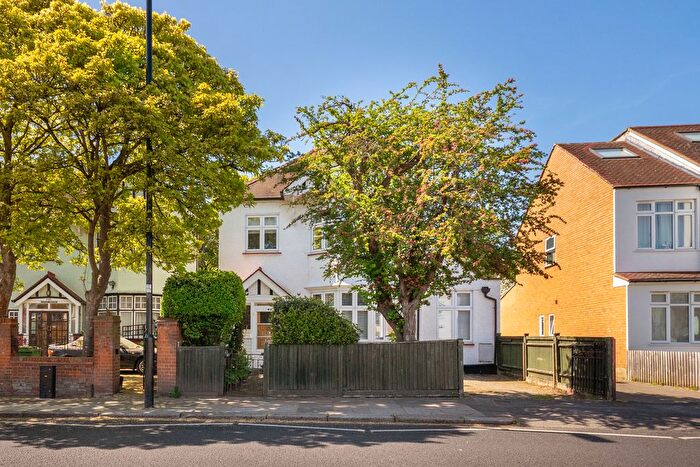 5 Bedroom Detached House For Sale In Windmill Road, Ealing, W5
