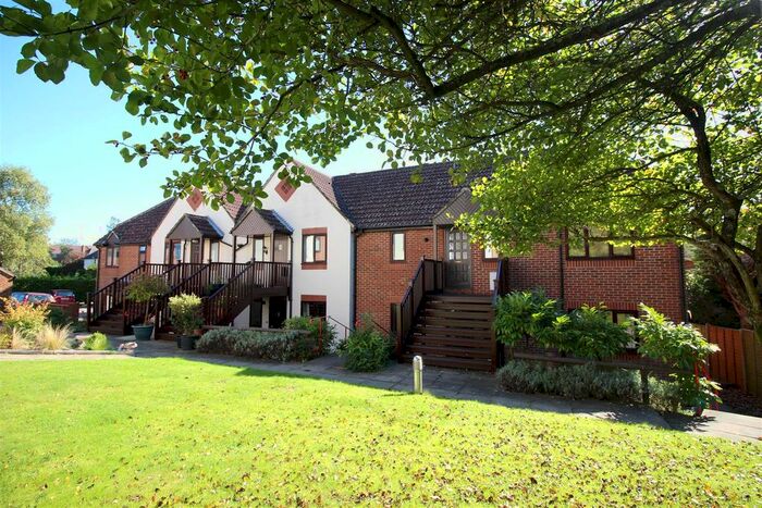 1 Bedroom Maisonette To Rent In Rex Court, Haslemere, GU27