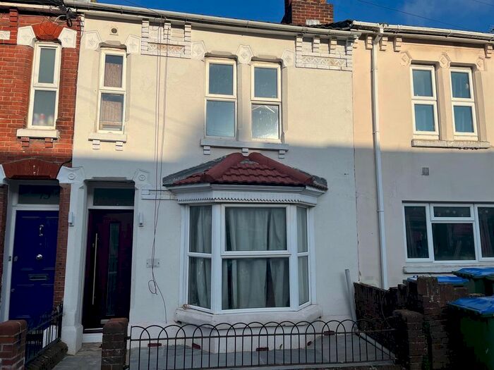 6 Bedroom Terraced House To Rent In Milton Road, Southampton, SO15