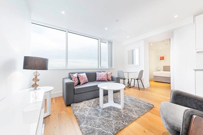 Studio To Rent In Skyline, Slough, SL1