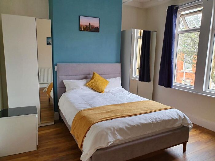 5 Bedroom Terraced House To Rent In Arno Avenue, Nottingham, NG7