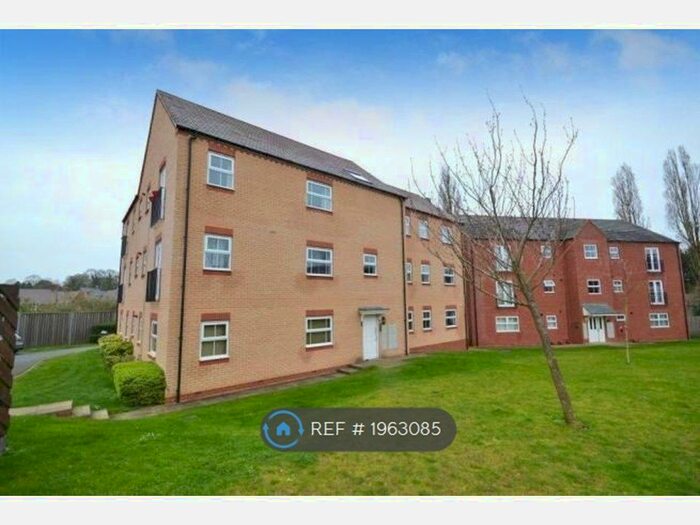 2 Bedroom Flat To Rent In Walkers Way, Roade, Northampton, NN7