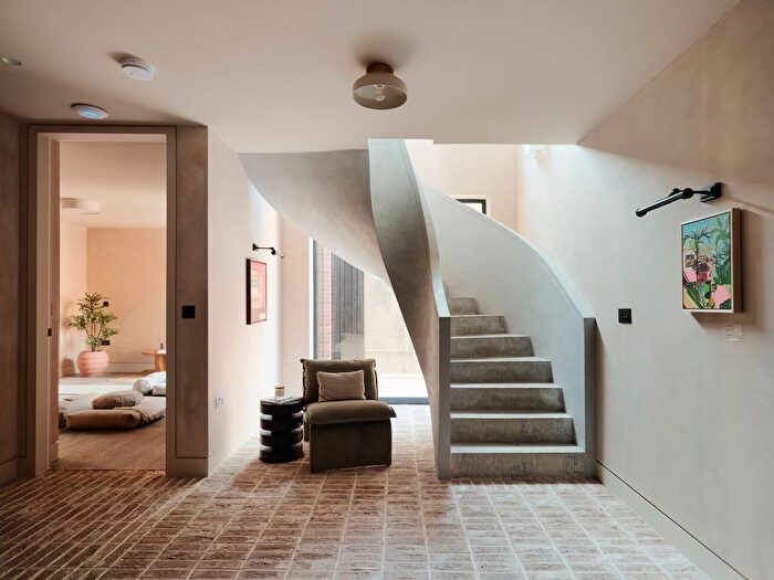 5 Bedroom Detached House For Sale In Milverton Road, London, NW6