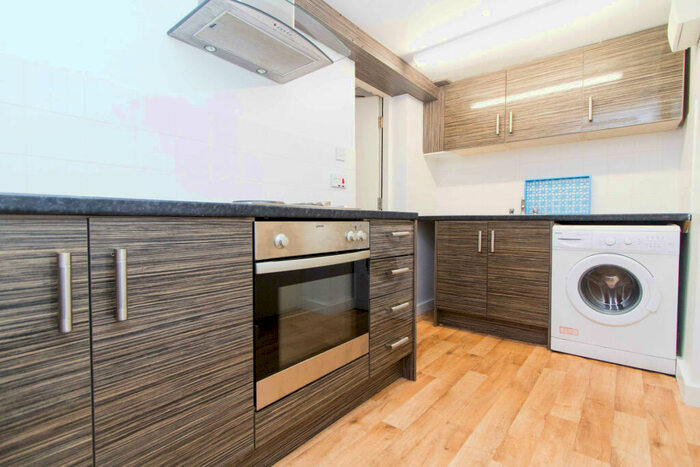 1 Bedroom House To Rent In Brudenell Avenue, Leeds, LS6