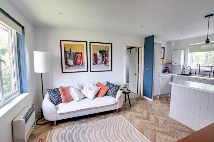 1 Bedroom Flat To Rent In Alderton Way, Trowbridge, BA14