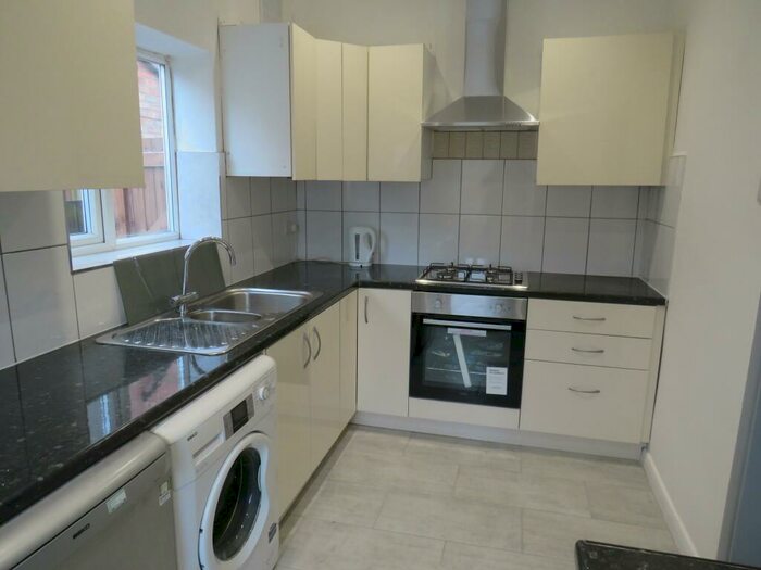 3 Bedroom Semi-Detached House To Rent In Jackson Avenue, Mickleover, Derby, DE3