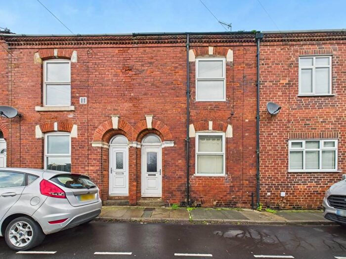 2 Bedroom Terraced House For Sale In Mill Lane, Castleford, WF10