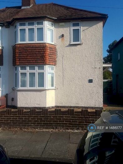 3 Bedroom Semi-Detached House To Rent In Waite Davies Road, London, SE12