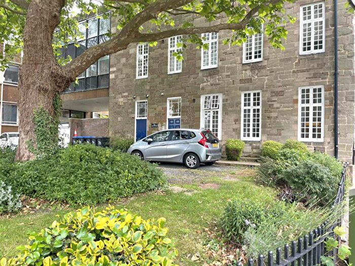 2 Bedroom Apartment For Sale In Abbotsford, Barrack Street, Warwick, CV34