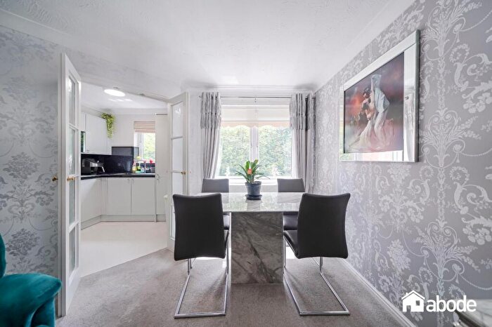 2 Bedroom Apartment For Sale In Freshfield Road, Formby, Liverpool, L37