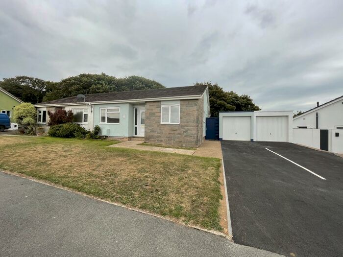 3 Bedroom Bungalow To Rent In St. Davids, SA62