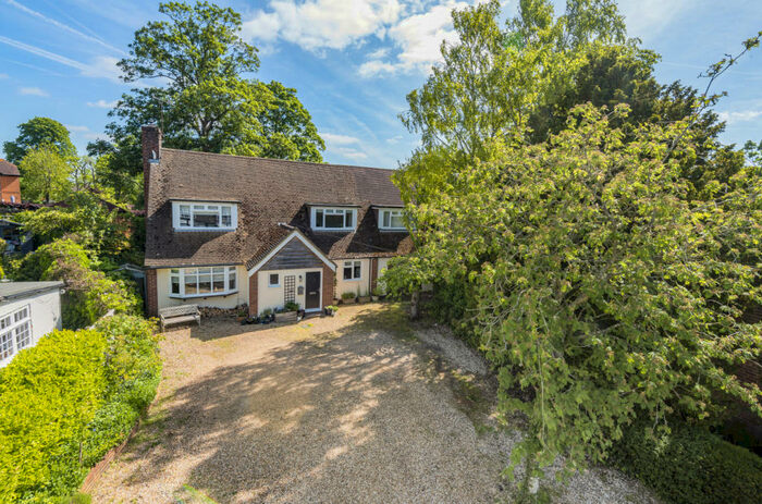 5 Bedroom Detached House For Sale In Lees Hill, South Warnborough, Hook, Hampshire, RG29