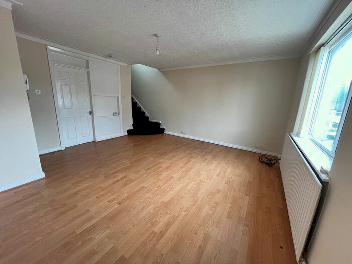 1 Bedroom Flat To Rent In Wensley Road, Salford, M7