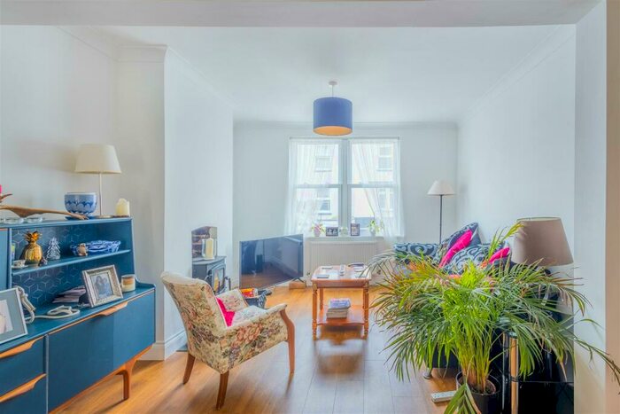 3 Bedroom Terraced House To Rent In Wyncombe Road, Bournemouth, BH5