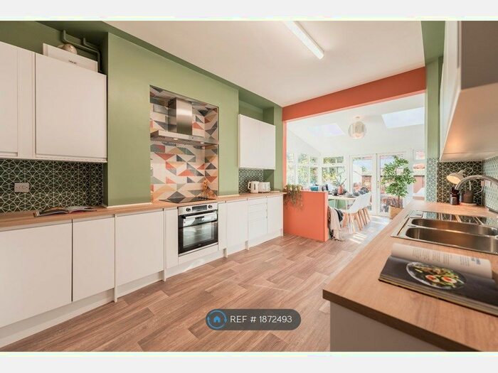 1 Bedroom Property To Rent In Holly Road, Northampton, NN1