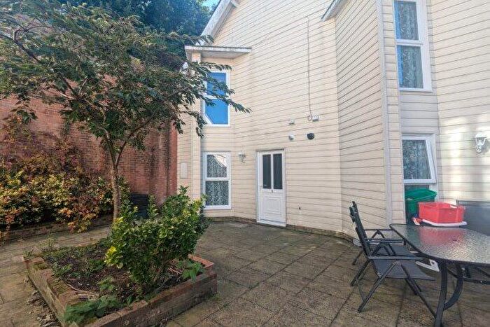 1 Bedroom Maisonette To Rent In High Street, Dover, CT16