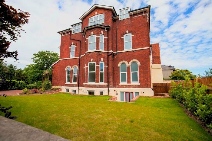 2 Bedroom Apartment For Sale In Lulworth Road, Southport, PR8