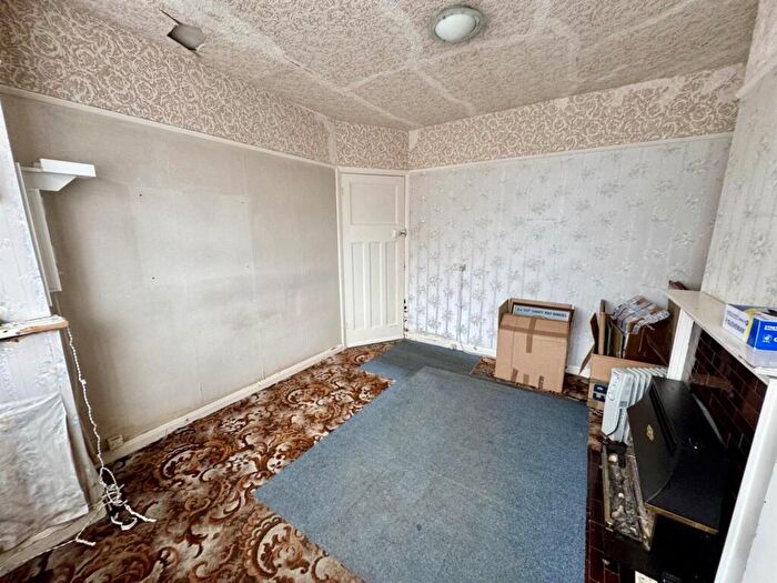 3 Bedroom Terraced House For Sale In Ockley Road, Croydon, CR0