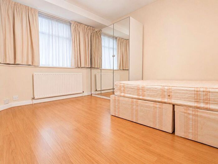 Property To Rent In The Ride, Enfield, EN3