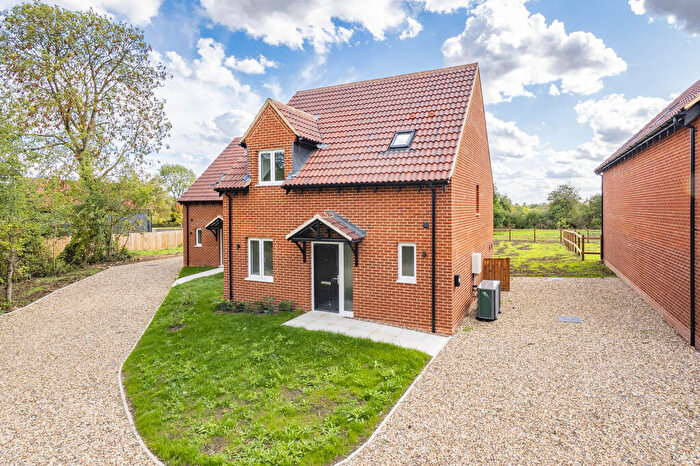 2 Bedroom Detached House For Sale In Oak Fields, Lawshall, IP29