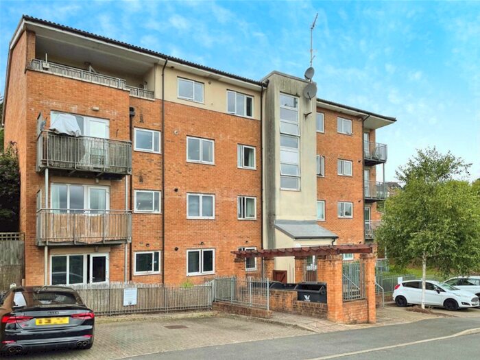 2 Bedroom Flat To Rent In St Hughs Avenue, HP13