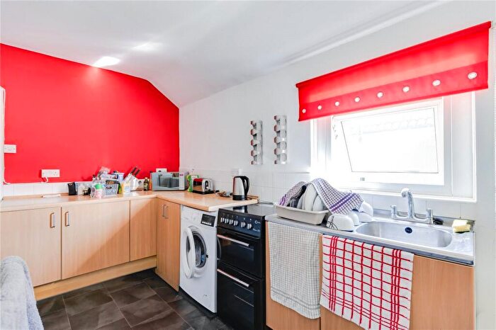 2 Bedroom Apartment For Sale In Seymour Street, Splott, CF24