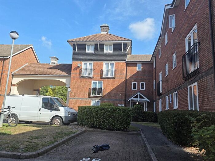 1 Bedroom Flat To Rent In Mandeville Court, London, E4