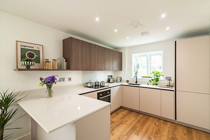 3 Bedroom Semi-Detached House For Sale In Falconers Drive, Battle, TN33