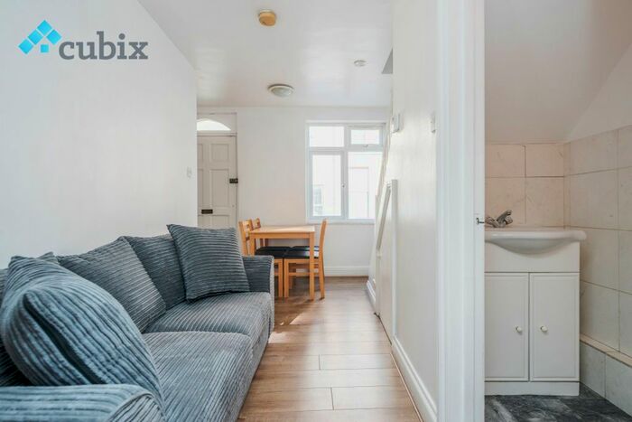 3 Bedroom Terraced House To Rent In Watson Street, Deptford, SE8