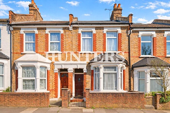3 Bedroom Property For Sale In Clonmell Road, London, N17