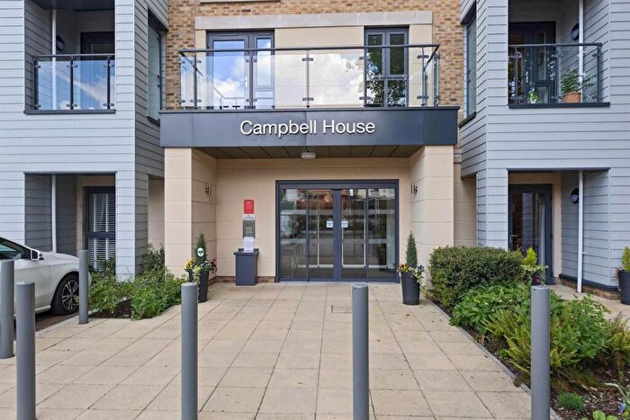 2 Bedroom Apartment For Sale In Queens Road, Weybridge, KT13