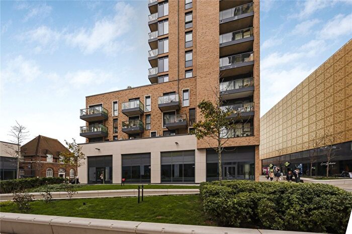 2 Bedroom Flat For Sale In Smithy Lane, Hounslow, TW3