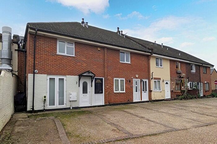 1 Bedroom Maisonette To Rent In Woking, Surrey, GU22