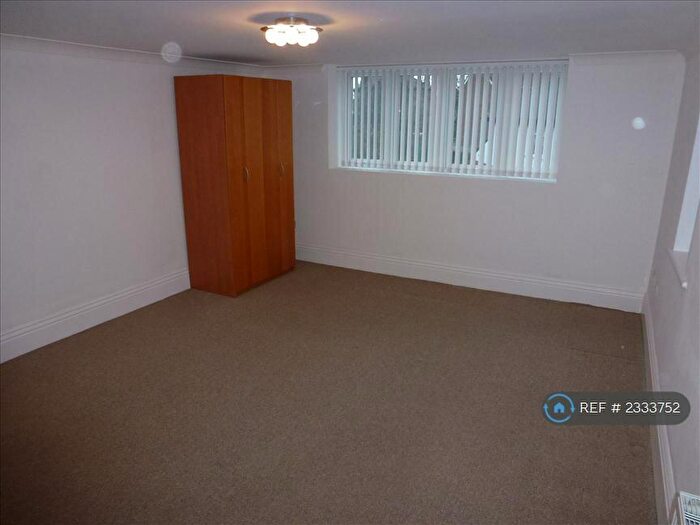 2 Bedroom Flat To Rent In Blundlesands, Liverpool, L23