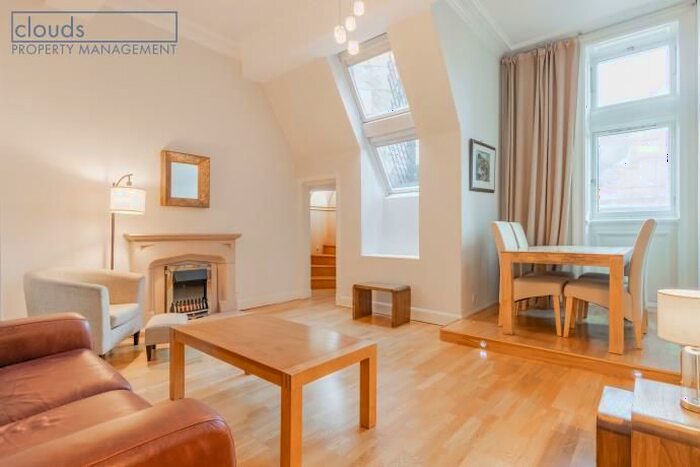 1 Bedroom Flat To Rent In Royal Mile Mansions, North Bridge, Old Town, EH1