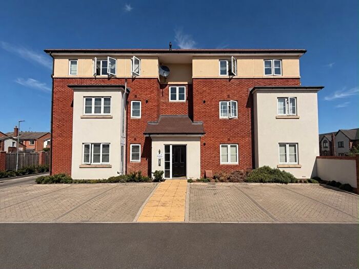 2 Bedroom Flat For Sale In Underwood Close, Peterborough, PE3