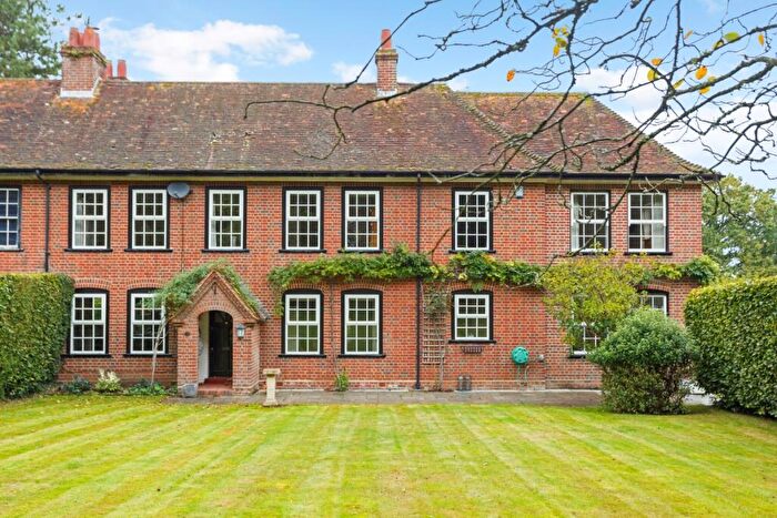 4 Bedroom Semi-Detached House To Rent In Knowl Hill Kingsclere, RG20