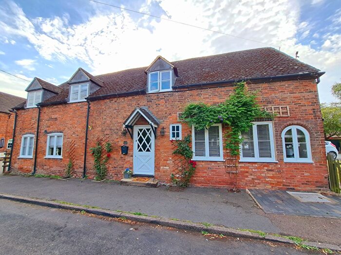 5 Bedroom Detached House For Sale In The Square, Elford, Tamworth, B79