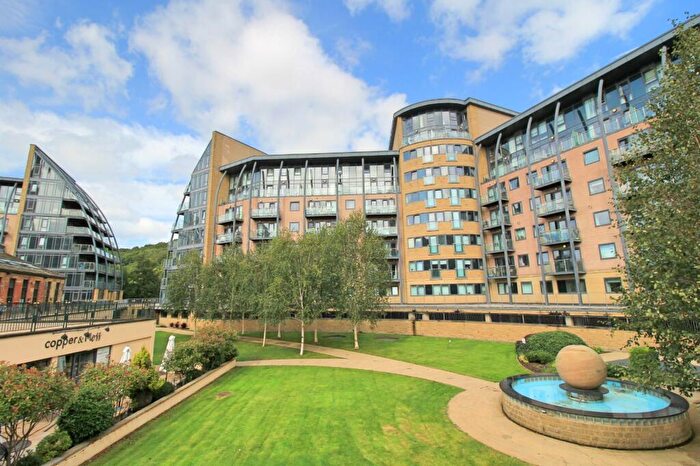 2 Bedroom Flat To Rent In , Salts Mill Road, Shipley, West Yorkshire, Uk, BD17