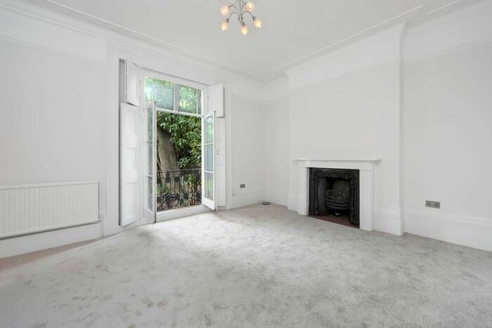 1 Bedroom Flat To Rent In Camden Road, Camden, NW1