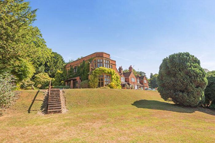 4 Bedroom Terraced House For Sale In Colekitchen Lane, Gomshall, GU5