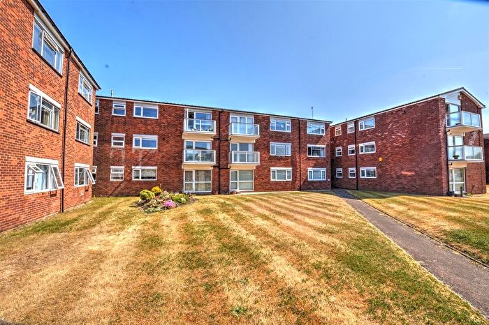 2 Bedroom Flat To Rent In The Serpentine South, Liverpool, L23