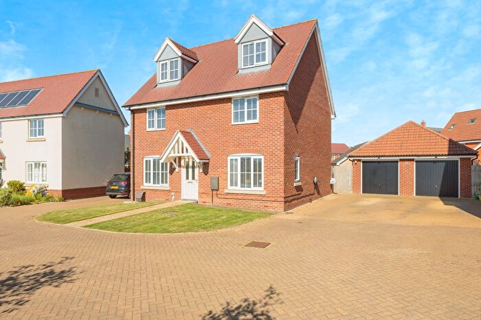 5 Bedroom Detached House For Sale In Jackdaw Close, Wymondham, Norfolk, NR18
