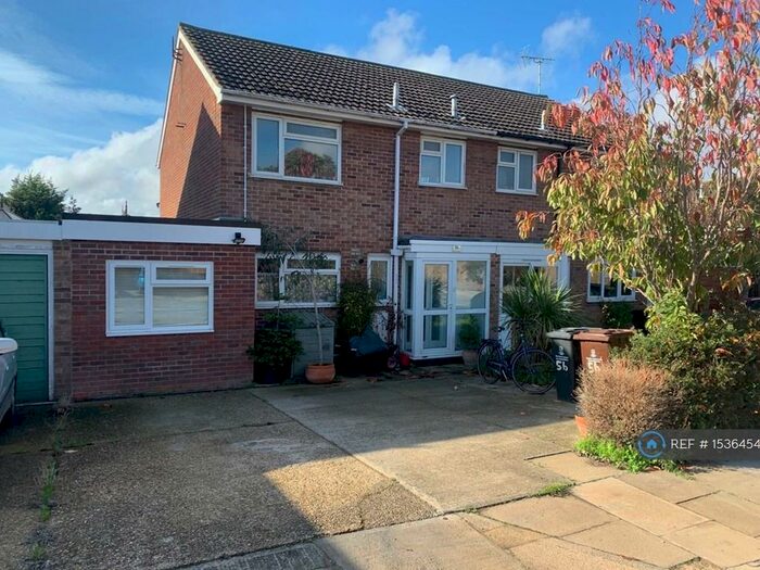 4 Bedroom Semi-Detached House To Rent In Howe Close, Colchester, CO4