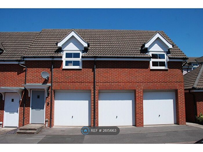 2 Bedroom Flat To Rent In Hansen Gardens, Hedge End, Southampton, SO30