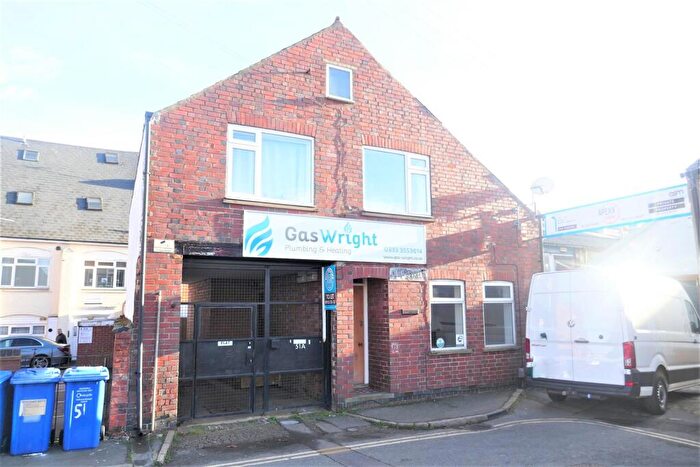1 Bedroom Flat To Rent In Club Street, Kettering, Northants, NN16