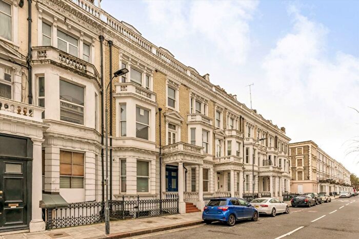 1 Bedroom Flat To Rent In Castletown Road, London, W14
