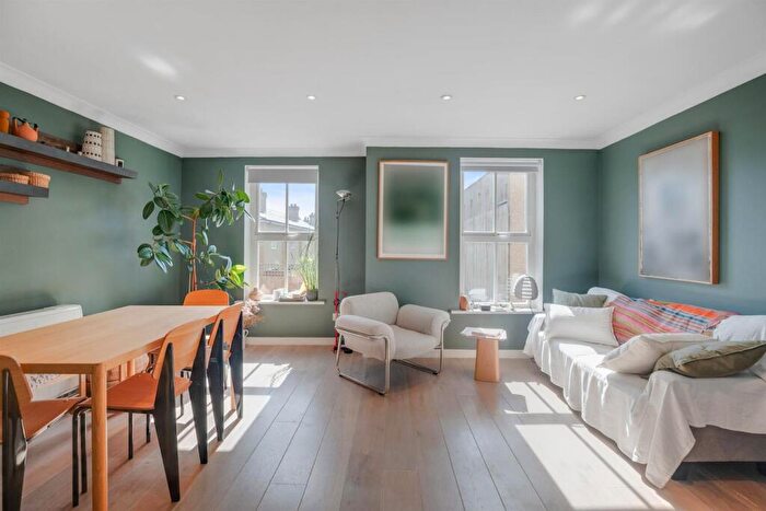 1 Bedroom Apartment To Rent In Southgate Road, De Beauvoir, London, N1