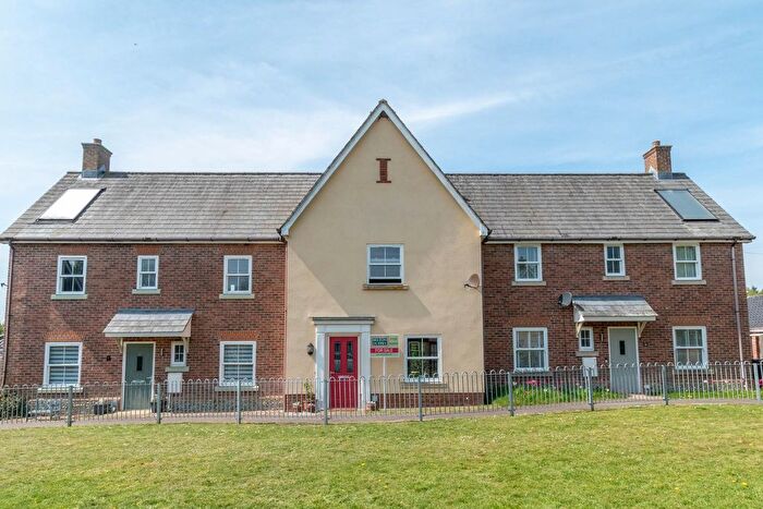 3 Bedroom Terraced House For Sale In Owen Cole Close, Great Massingham, PE32
